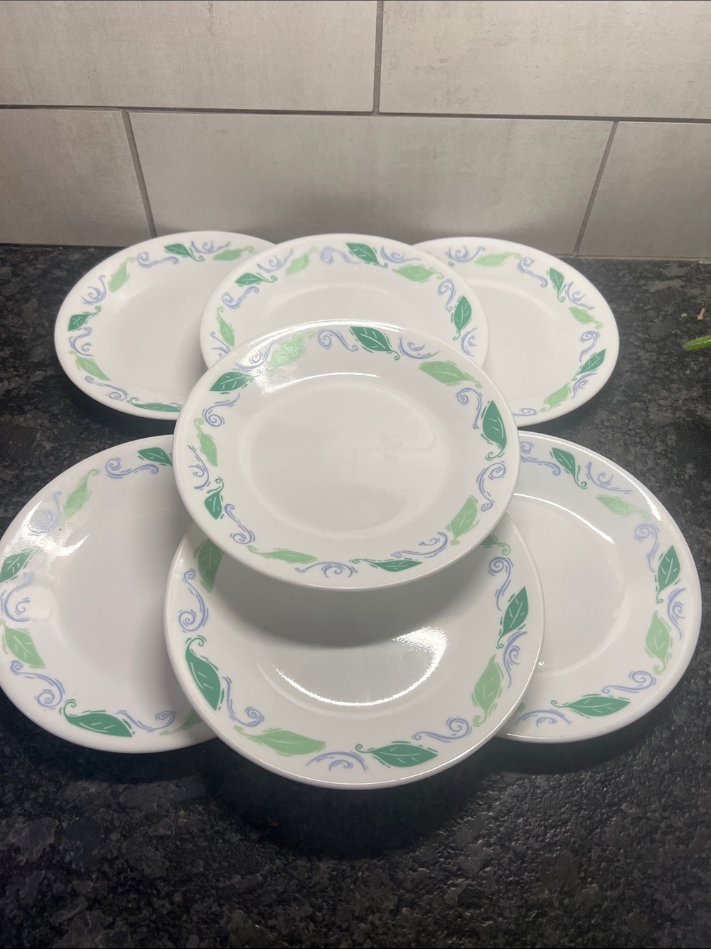 Corelle Spearmint salad Plates with Green Leaf Border - Set of 7